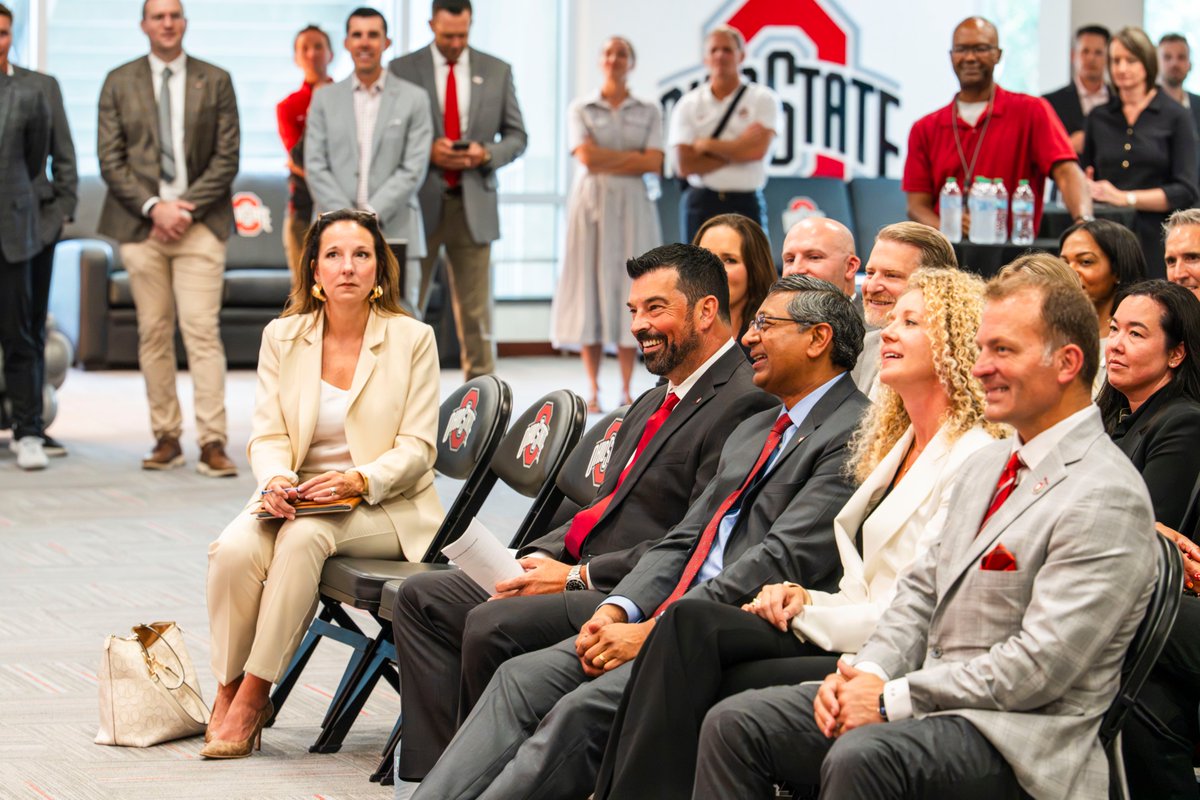 OhioStAthletics's tweet photo. The beginning of a beautiful partnership.

📝https://t.co/cMeFwmQ0Ih

@Chase | #GoBucks https://t.co/a4Lih2WPYp