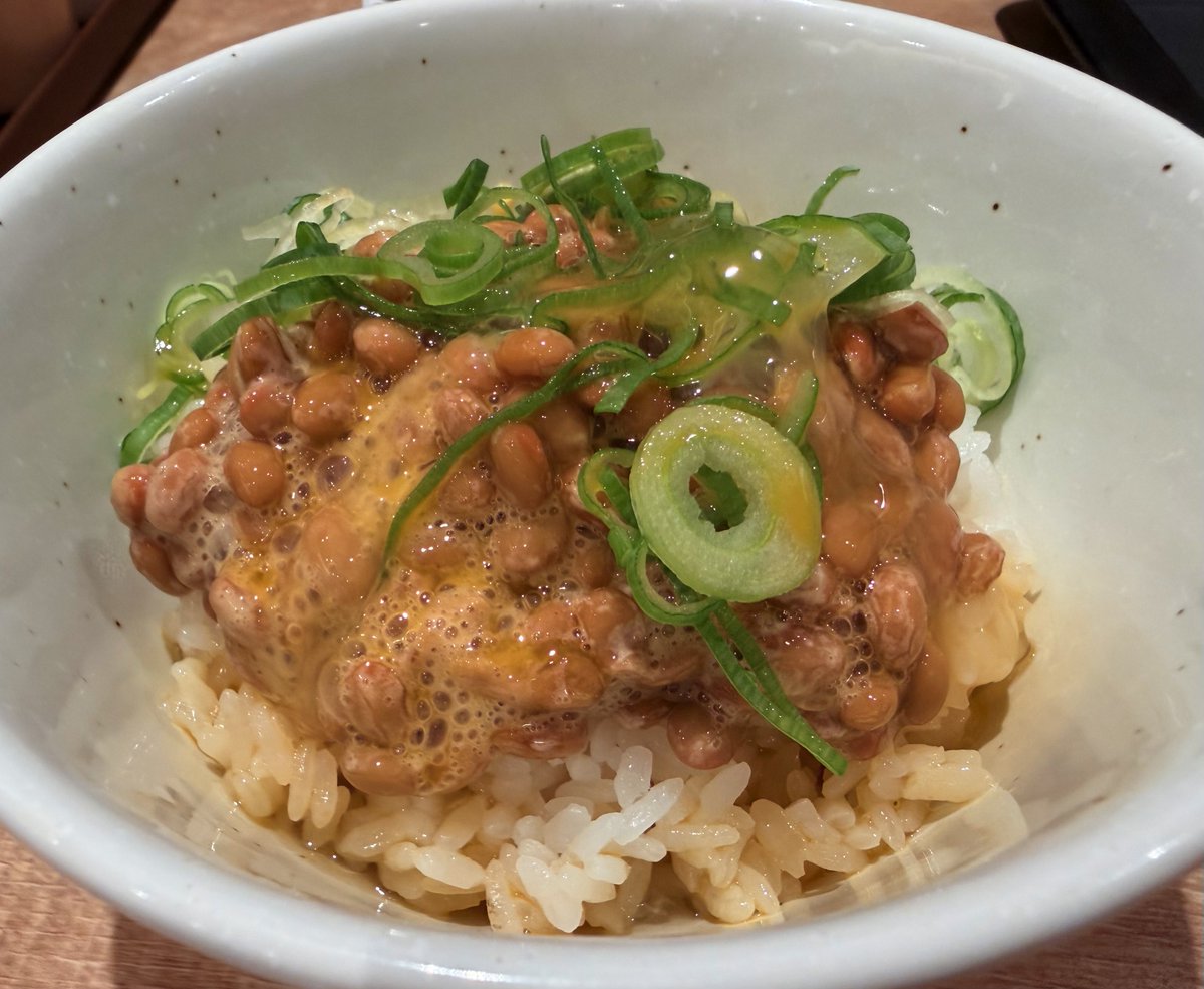 Light_light_1's tweet photo. 朝ごはん🍚

ご飯に納豆と生卵かけてネギ乗せて、これが一番食べたかった😋

今日も良い一日を🤗 https://t.co/9ChaOretQO