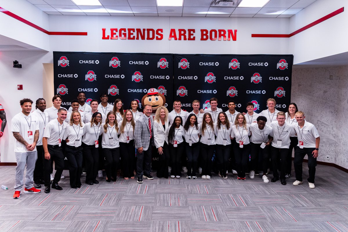 OhioStAthletics's tweet photo. The beginning of a beautiful partnership.

📝https://t.co/cMeFwmQ0Ih

@Chase | #GoBucks https://t.co/a4Lih2WPYp