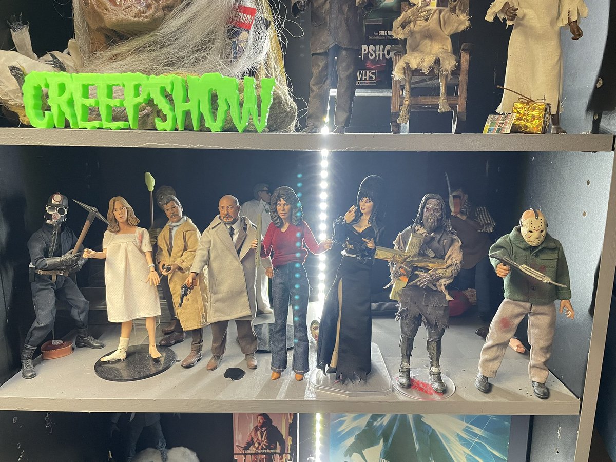 mattborzillo's tweet photo. Moving some more stuff out to help with bills

Retros $35 ea
H3 set $125
SNDN Ricky $50
The Monkey Popcorn container $70

See something ya need lmk https://t.co/93z9sRXH4M