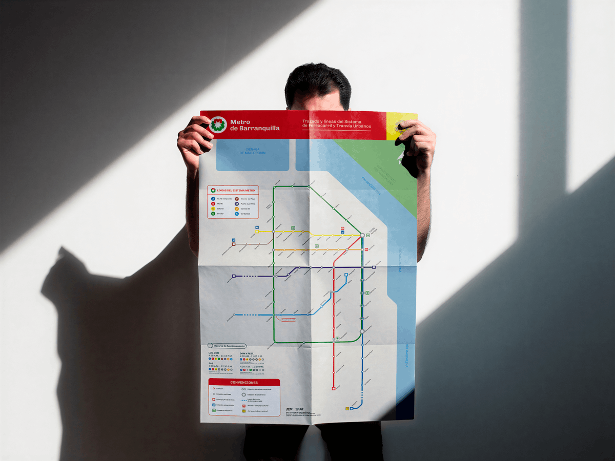 TheFenyxx's tweet photo. Bueno llevaba un rato trabajando en una idea PERSONAL y después de este tuit decidí dedicarle algo más de tiempo entre mis obligaciones. Imaginé a Barranquilla entera con líneas de metro, solo como ejercicio de diseño. Viable o no, no se, pero si que disfruté desarrollandolo https://t.co/4Og12i21n6