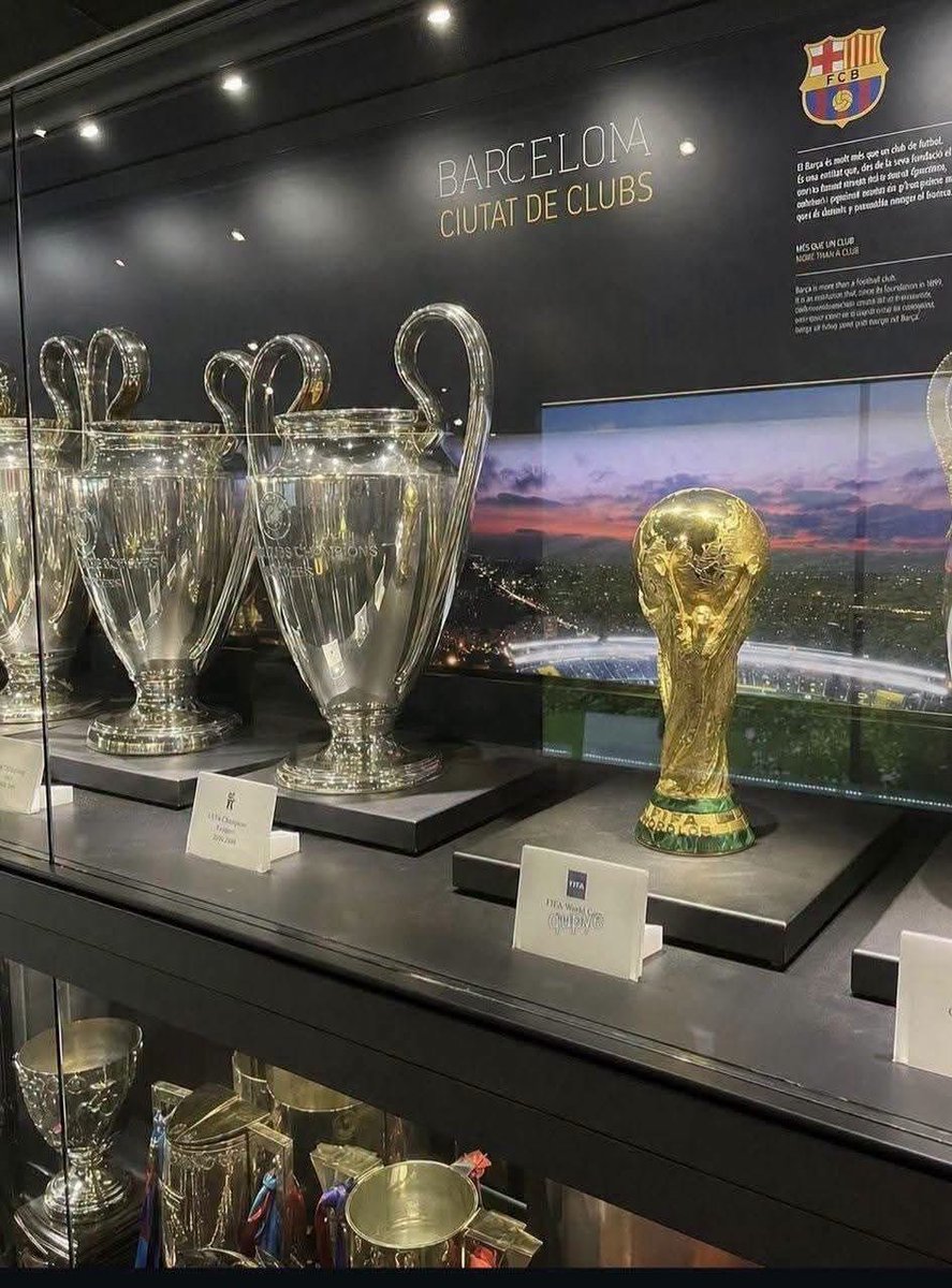 LIVERPOOL_504's tweet photo. Esto es algo que el Real Madrid nunca va a tener. https://t.co/zTy3xxNu2l