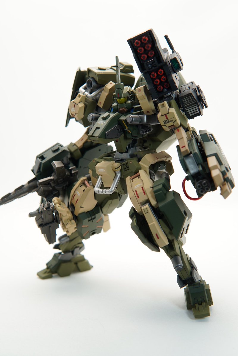ff14_bekuo's tweet photo. エスポジット・バルチャー MB-02 “Bastion” 

Dエリアに投入された、プロテウス小隊所属の汎用戦術機。
武装換装により、あらゆる戦況へ対応を可能とする。
可動限界まで武装を搭載し、圧倒的な制圧力を誇り、交換式エネルギーパックにより長時間戦闘を可能とした。

#30MMCM2026 
#30MMEF https://t.co/zk9XrUGyEt