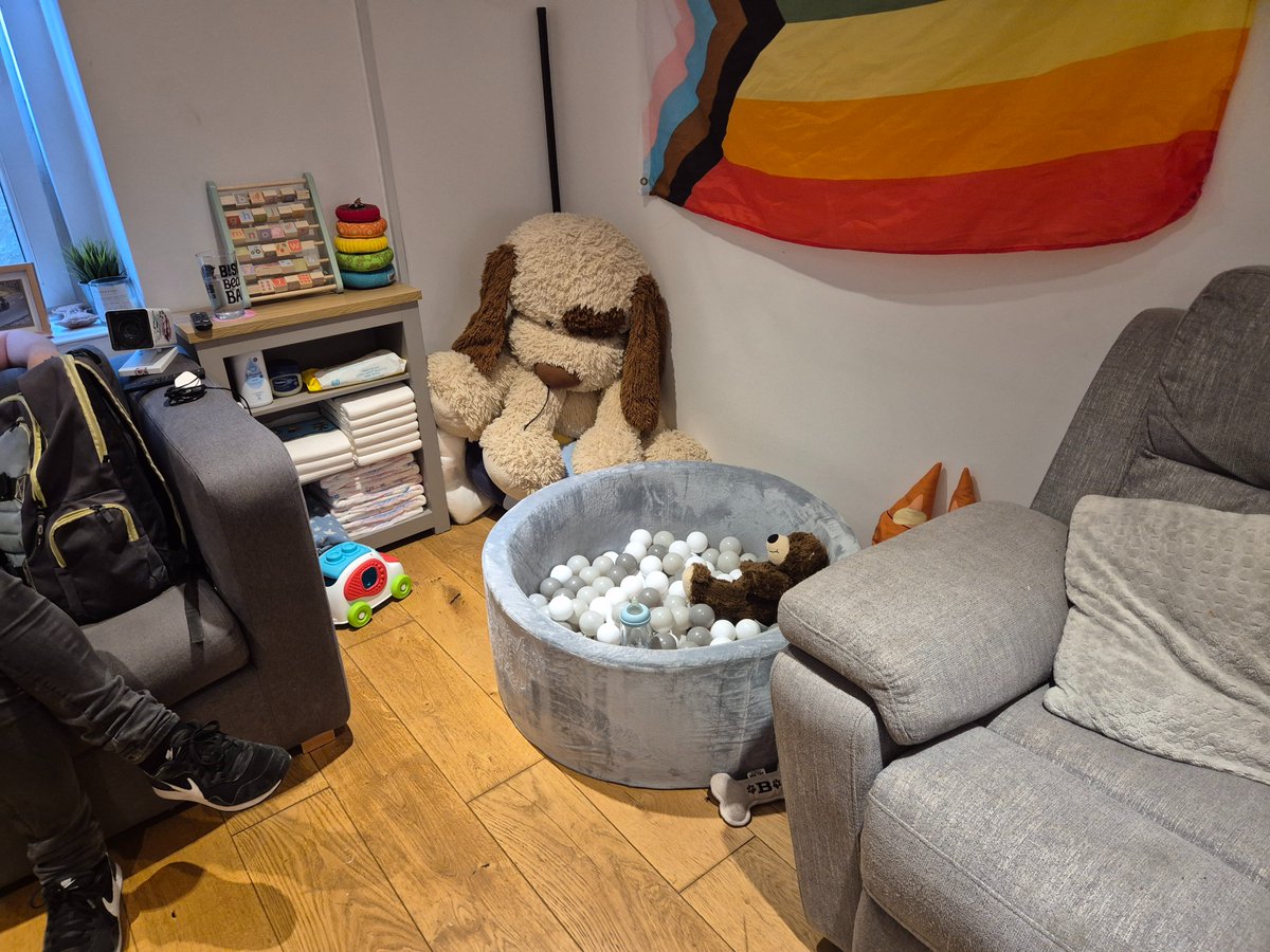 moxiebolt's tweet photo. After 7 years I finally have my own little space. The diaper shelf the ball pit the big stuffies and toys I've always wanted.

Thank u mommy for my gifts the help and the encouragement xx 

  #abdl #mdlb #diaper https://t.co/lfzmr1cftO