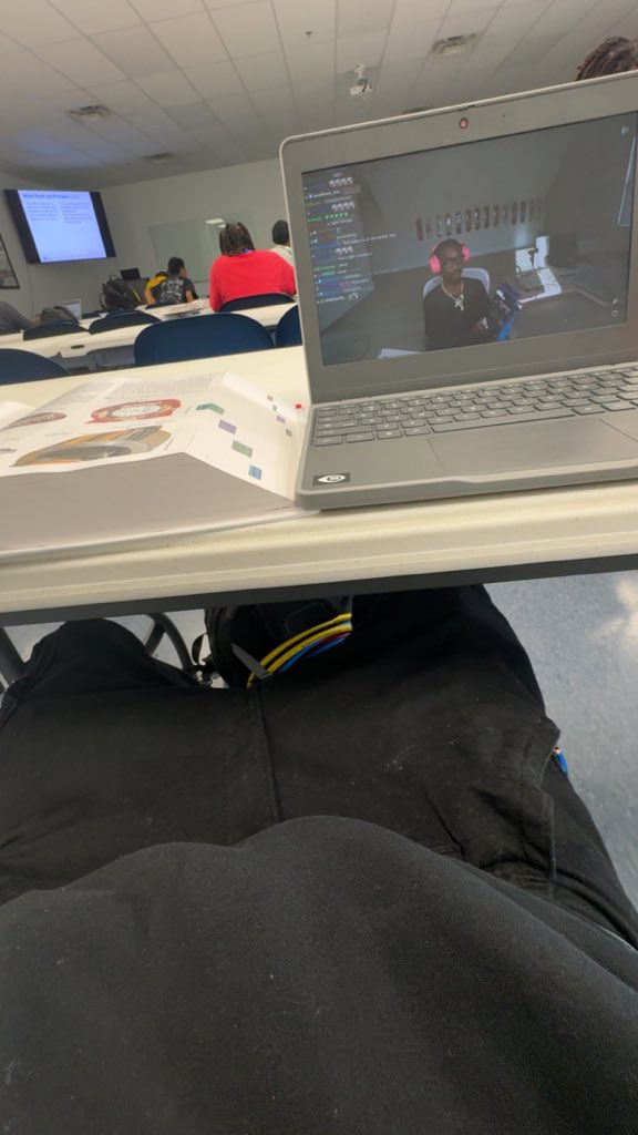 Films1The's tweet photo. At school wit ts 5 https://t.co/KXDk7gLeaR