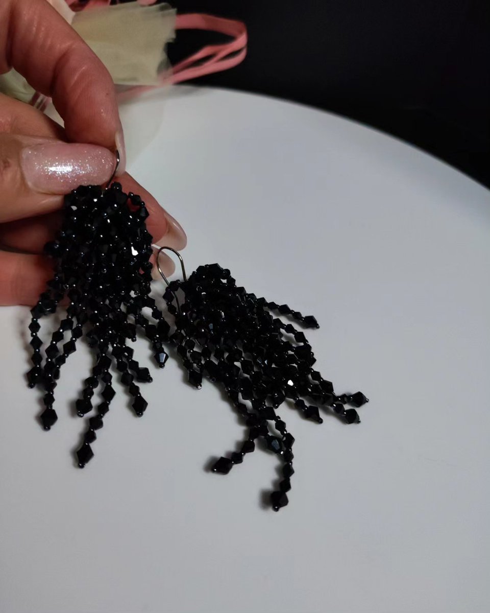 moontrail36952's tweet photo. Crystal earrings 
https://t.co/tp4udQ66xF
#earrings #crystalearrings https://t.co/h19hUmCJ8c