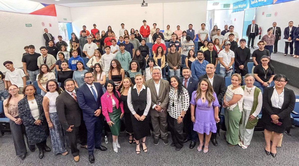 malinalligr's tweet photo. En representación del partido Nueva Alianza Puebla, asistimos al Primer Foro Universitario del Observatorio de Participación Política de las Mujeres en Puebla. Importante prevenir la violencia política contra las mujeres en razón de género. @Obsmujer98164 💜💜@puenuevalianza https://t.co/bDoks873On