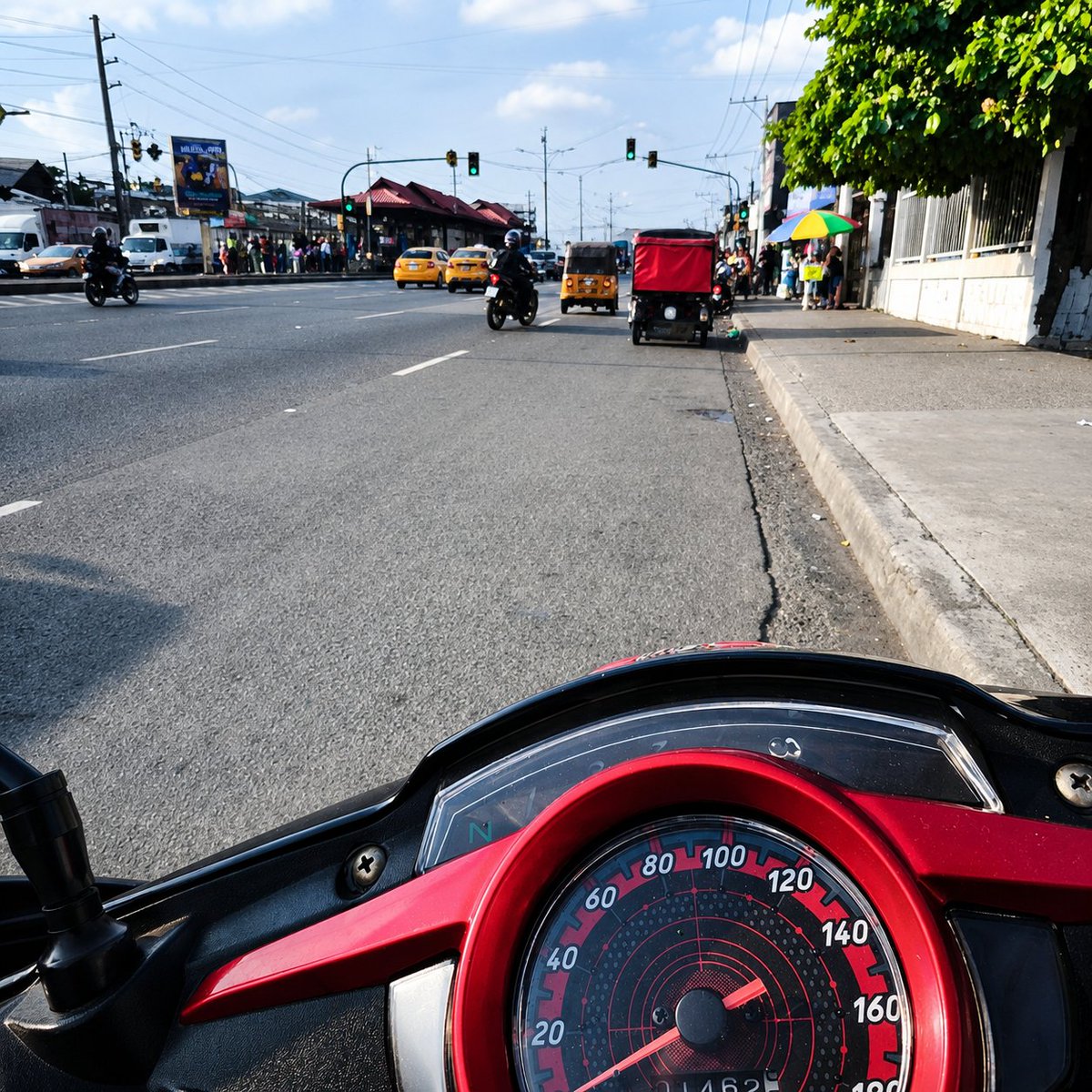 Yercasty's tweet photo. Srs @ATMGuayaquil @ATM_Transito en km 8. Vía a Daule a la altura de la parada #metrovia vía alado del #tuti todos los días se ve tricimotos incluso hay agentes justo en el semáforo 🚦 y no hace nada por favor tomar las medicinas correspondiente @EmergenciasEc https://t.co/gfpqo6wCoq