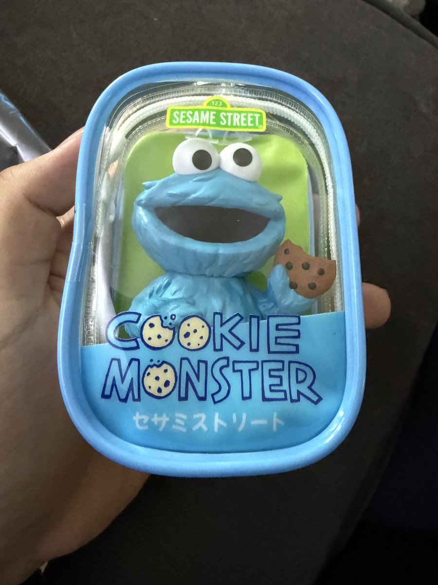 0mie's tweet photo. I just need @elmo didn’t really care for the rest, but I got @MeCookieMonster & @CountVonCount from the #RokiMoto #ChaseCase @DisTrackers @funkofinderz 👀 https://t.co/cDWY3gaYEz
