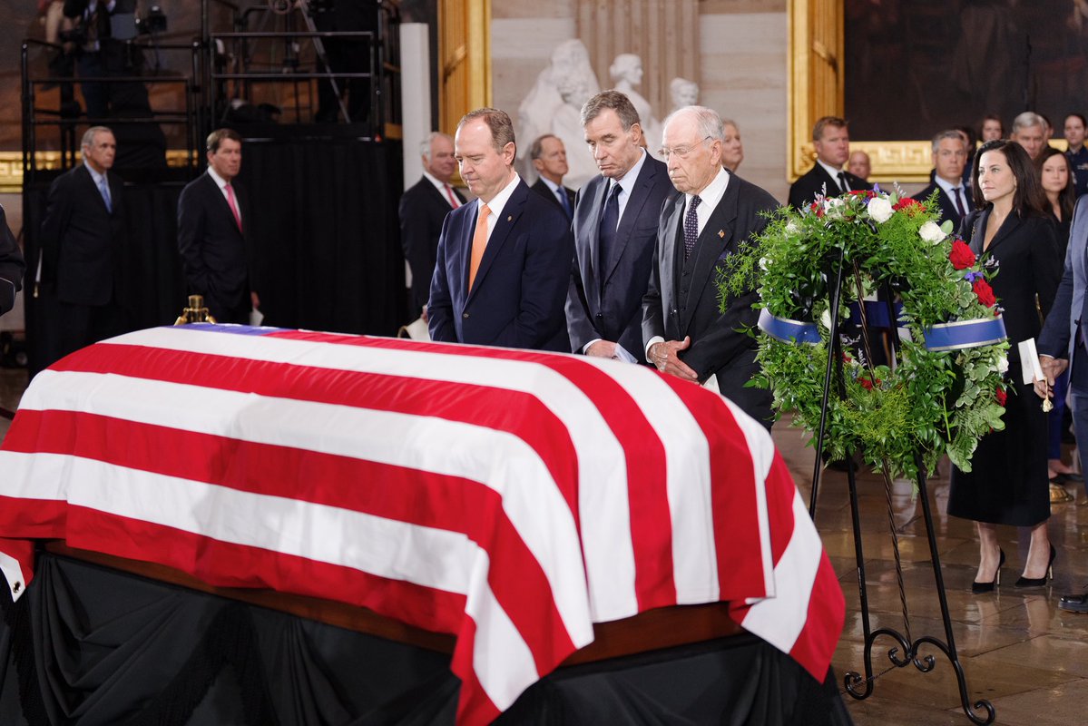 ChuckGrassley's tweet photo. 2day we honored the life of our friend &amp; colleague Senator Lindsey Graham in the U.S. Capitol &amp; at the Natl Cathedral https://t.co/N6xfDLNT8g