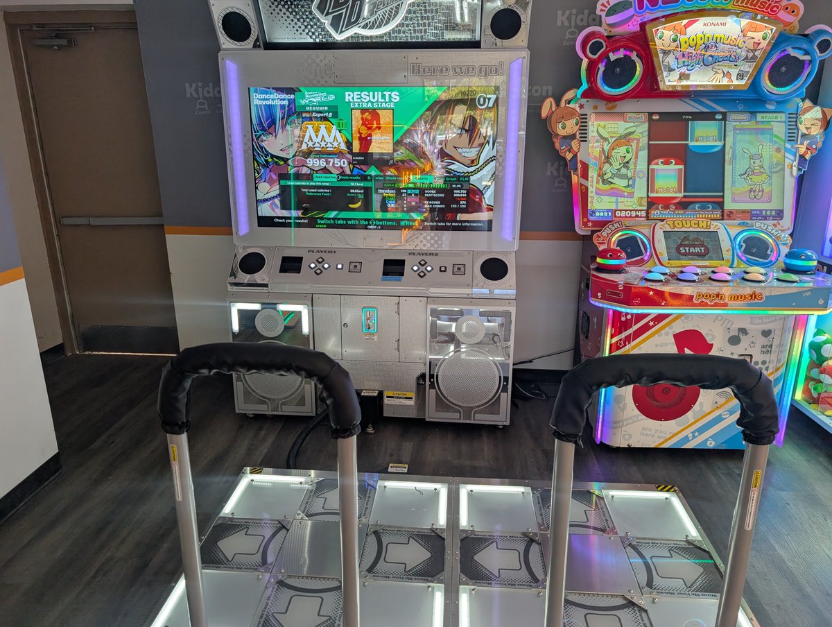 tungjunyatham's tweet photo. cursed konami game layouts https://t.co/e0dQ1ukjBn