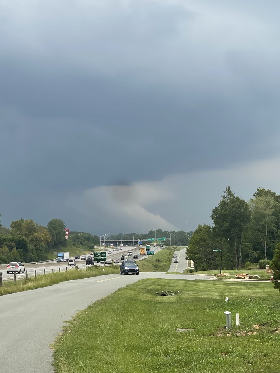 JCSeay's tweet photo. Burlington storm  and possible tornado https://t.co/UXqZLEqjUV