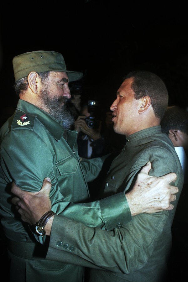 DiazCanelB's tweet photo. Abrazo a los chavistas de Nuestra América y el mundo en el cumpleaños 72 del líder bolivariano de la integración del Sur global. 

Gloria eterna al gran amigo de #Cuba y de #Fidel, Hugo Rafael Chávez Frías quien, como Bolívar, tiene mucho que hacer en América todavía. https://t.co/1OylyxiSlG