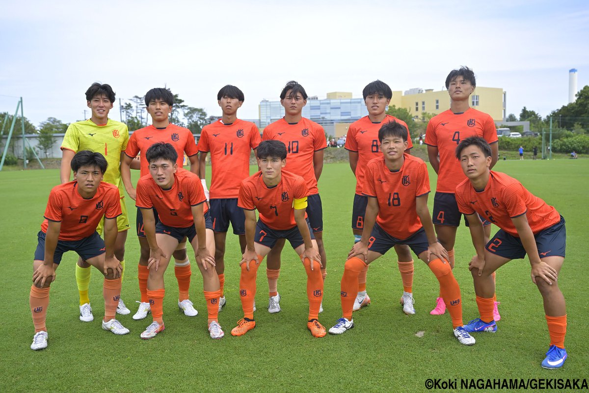 gekisaka's tweet photo. 初の8強目指した九州国際大付は力を出し切れずに無念の敗戦。中盤守備で奮闘のMF土谷優太主将は選手権で「歴史を変えれるように」

https://t.co/IXHgtDRptf

#高校サッカー #インターハイ #高校総体 #ゲキサカ https://t.co/elTinkIS7V