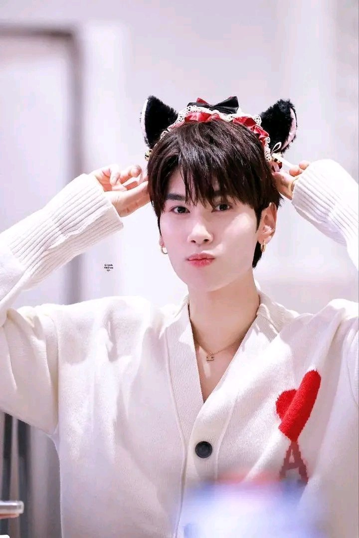 LyndtMshyt18731's tweet photo. Goodmorning,mydearJungdonk,Mayyourmlikethesun'sfirstray,Filledwithlaughterthahtsupthesky,AndasmilesobrightitchasesthMayhappinesswrapyouwarmandtrue,Withhthatsingandmomentsthatshine,Abeautifulday,madeperfectlyforyou.WishingyyAndsms that never fade away! 

#จุงดัง #JoongDunk https://t.co/EgB1UaMaLv