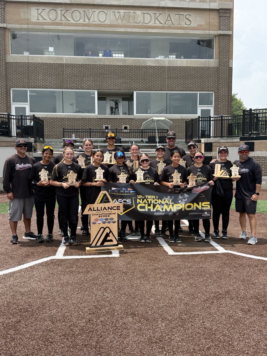 EmmaGFuentes3's tweet photo. Ended the 12u season as the AFCS Champions with the best teammates &amp; coaches! So thankful for this great season full of memories, growth, &amp; forever friendships. 

OC Batbusters Legacy Stith Arduino 🙌🏼🙏🏼❤️ @IHartFastpitch @FPSoftballVIBES @fastpitchwatch @SBRRetweets https://t.co/b5RoLRvKXP