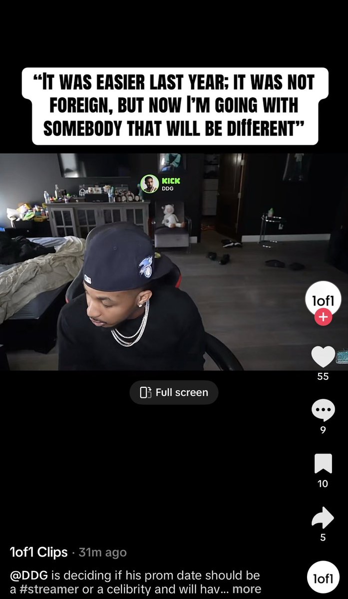 ItsToxicplague's tweet photo. Someone tell her to move around https://t.co/ZP4gwPAQIP