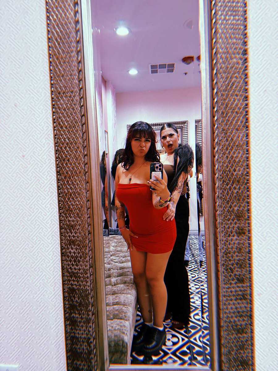 sophiamo0047's tweet photo. Who needs us tn? https://t.co/tReFVHeMab