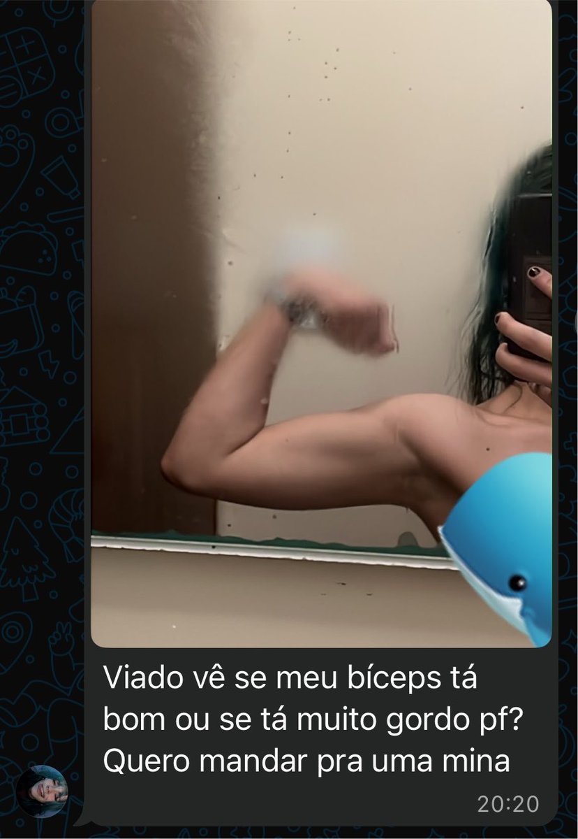 jupiterossauro's tweet photo. o multiverso é real e eu posso provar https://t.co/46gyeNkR2x