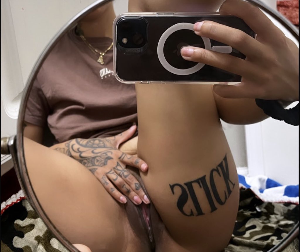 ethemyarimoglu1's tweet photo. Cum see me 
Pussy so clean and wet rn 😈💦
#charlottefreaks #cItfreaks #704freaks #cltfreak #704freak #CharlotteNC #pyt #latina #teen https://t.co/HnytQFr8C5