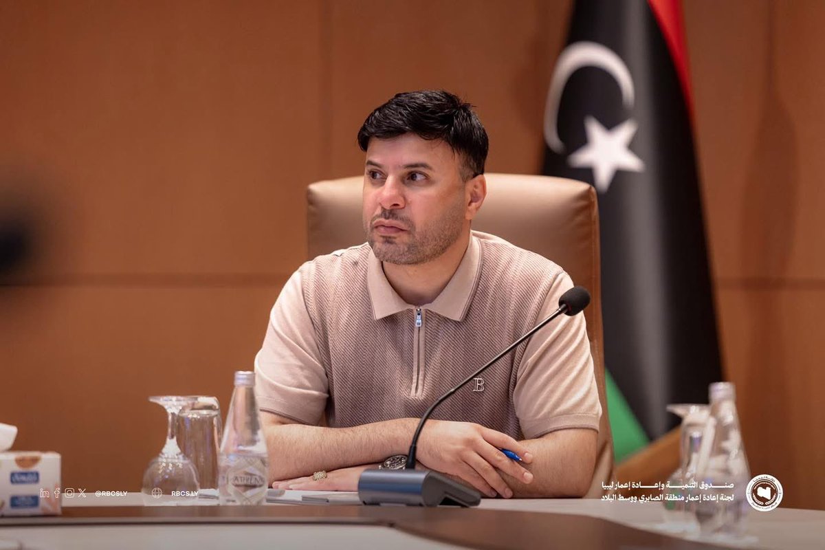 HamidAlSafii's tweet photo. في إطار المتابعة المستمرة التي يوليها فخامة رئيس مجلس النواب، المستشار عقيلة صالح، لمشاريع صندوق التنمية وإعادة إعمار ليبيا، ولا سيما مشاريع إعادة إعمار منطقة وسط البلاد بمدينة بنغازي، التي قدمت التضحيات في محاربة الإرهاب، وبدعوة كريمة من المهندس بالقاسم خليفة حفتر، مدير عام صندوق التنمية وإعادة إعمار ليبيا، أجريتُ جولة ميدانية للاطلاع على سير العمل ونسب الإنجاز في عدد من المشاريع، والوقوف على ما تحقق من أعمال تعكس حجم الجهود المبذولة لإعادة الحياة إلى هذه المنطقة الحيوية.

وخلال الجولة، اطلعتُ على الأعمال المنجزة ومراحل التنفيذ، والتي تجسد المستوى المتقدم الذي بلغته مشاريع الصندوق، بفضل المتابعة الميدانية المباشرة من المهندس بالقاسم خليفة حفتر، وحرصه على إنجاز المشاريع وفق أعلى المعايير وفي المواعيد المحددة، بما يسهم في تسريع وتيرة الإعمار وتحقيق التنمية المنشودة.

وفي ختام الجولة، تشرفتُ بتقديم إحاطة شاملة إلى فخامة رئيس مجلس النواب حول سير العمل ونسب الإنجاز، والتي لاقت إشادة فخامته، مثمنًا ما يحققه صندوق التنمية وإعادة إعمار ليبيا من إنجازات، ومشيدًا بالمتابعة الدقيقة والإشراف المباشر للمهندس بالقاسم خليفة حفتر على مختلف المشاريع وفي كافة المدن الليبية ، مؤكدًا أن ذلك يأتي في إطار دعمه المستمر لمشاريع التنمية وإعادة الإعمار، ولا سيما في مدينة بنغازي، وفاءً لتضحياتها ودورها التاريخي في القضاء على الإرهاب.
