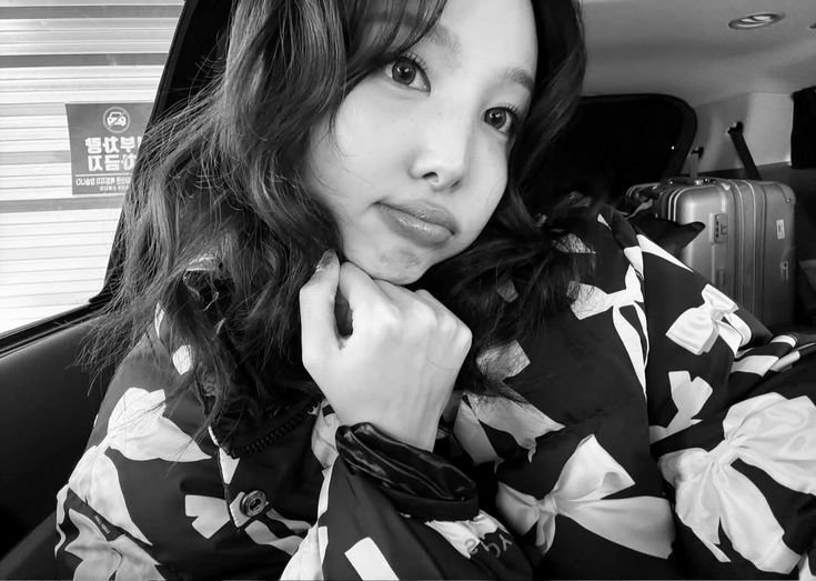 theoutpouringso's tweet photo. ㅤ
ㅤㅤ"𝖧𝗈𝗐 𝗆𝖺𝗇𝗒 𝒇���𝒄𝒆𝒔 𝖽𝗈 𝗒𝗈𝗎 𝒉𝒂𝒗𝒆?"
ㅤㅤㅤㅤㅤ #Aikyo & #Melina
ㅤ https://t.co/JTbRz7mc9s
