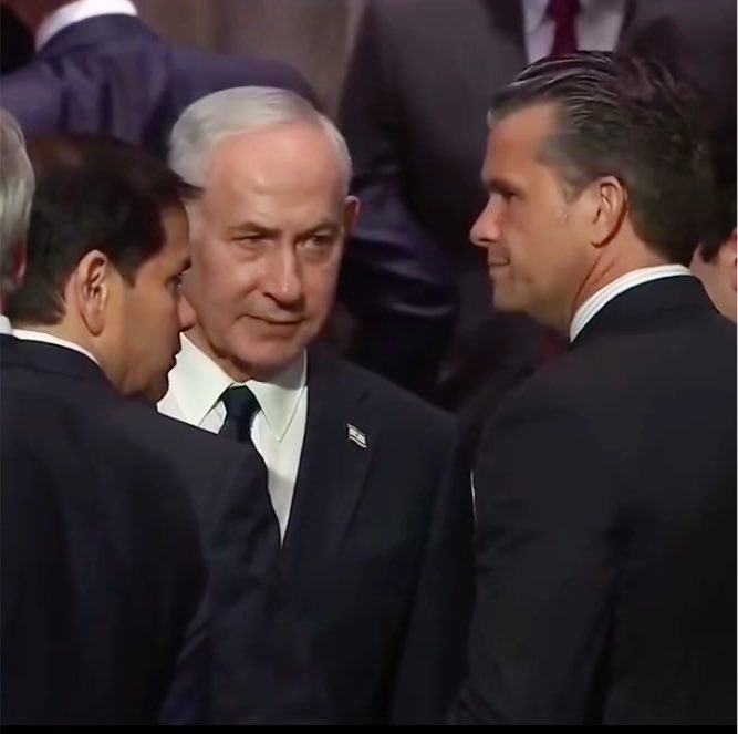 guanchewarrior's tweet photo. @CarriePrejean1 US President Netanyahu with two frightened boys. https://t.co/ph0yhFHlo9