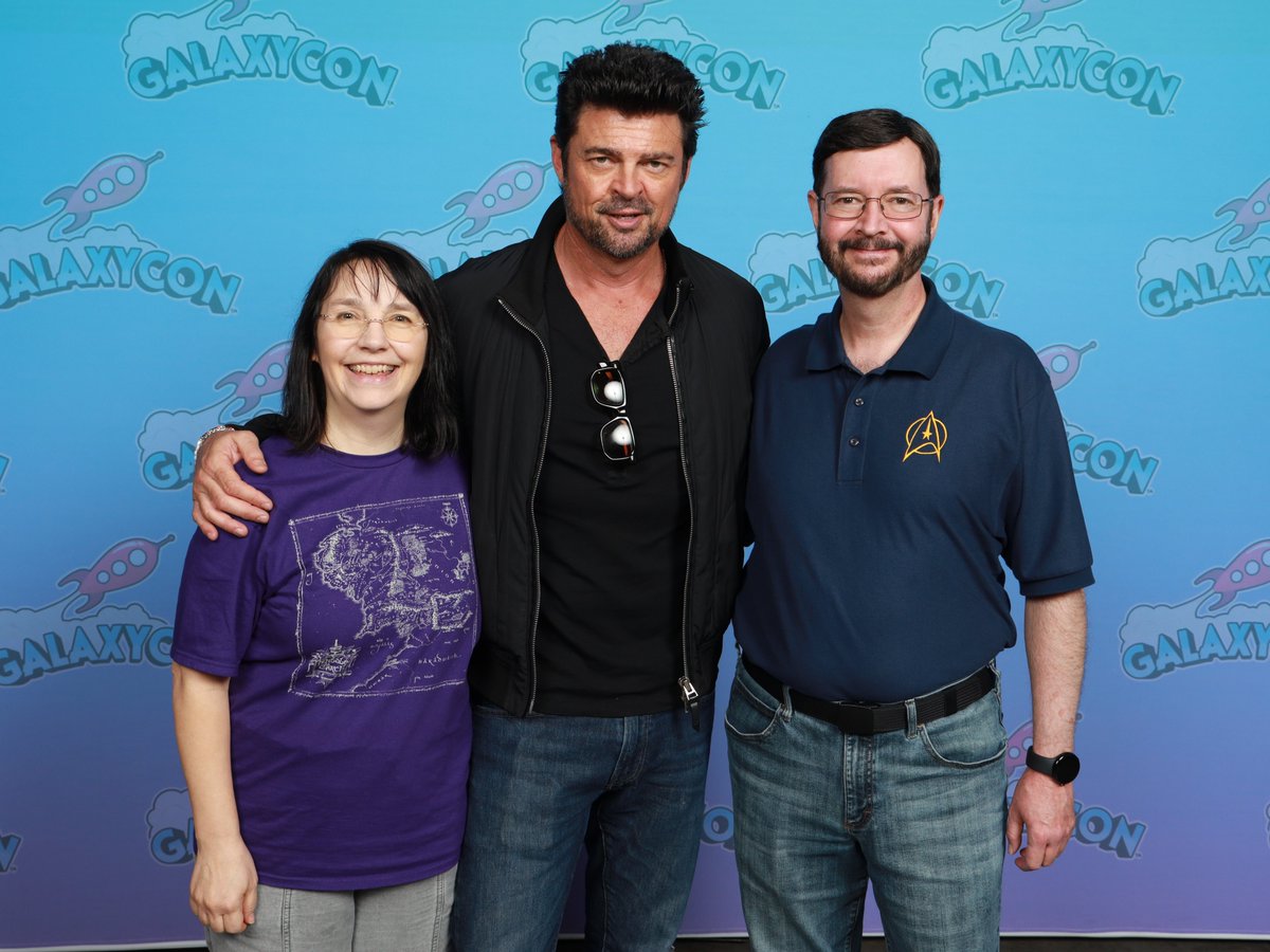 RaD_Adventures's tweet photo. We first saw #KarlUrban in Hercules and Xena in the 1990s. Since then he has played Eomer in the #LordOfTheRings and Dr McCoy in #StarTrek as well as #JudgeDredd. It was terrific to hear his stories at #GalaxyCon where he talked of working with Peter Jackson and Leonard Nimoy. https://t.co/Cvzuz3bf7m