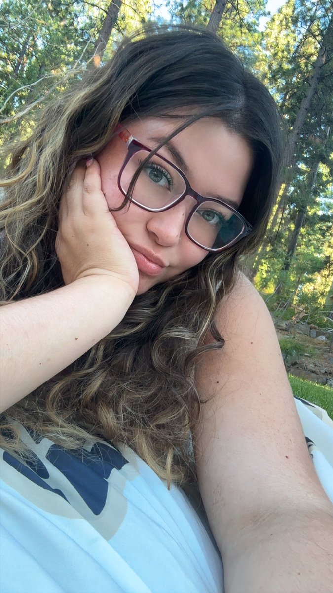 kmejia0's tweet photo. Love the outdoors 🌲☀️ https://t.co/cMfm1kx9Q6