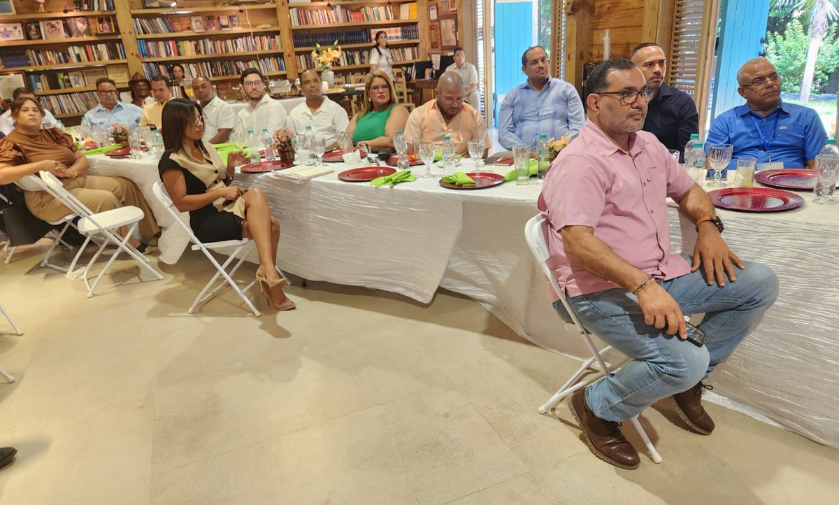 javiernoguera66's tweet photo. Presentan App de innovación turística #KnowMeRD ante sector productivo de Santiago Rodríguez https://t.co/mqI7hgmJPY @TurismoRD @DavidColladoM @MIC_RD @PresidenciaRD @ALBERTOCAMINERO @Comunicaciondo @RannikMejia https://t.co/w8HOQh53A5