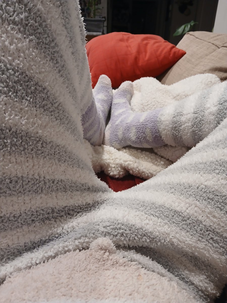 fuzzysockboy's tweet photo. #fuzzysocks #fuzzysocksfetish https://t.co/bBG6FzYAMg
