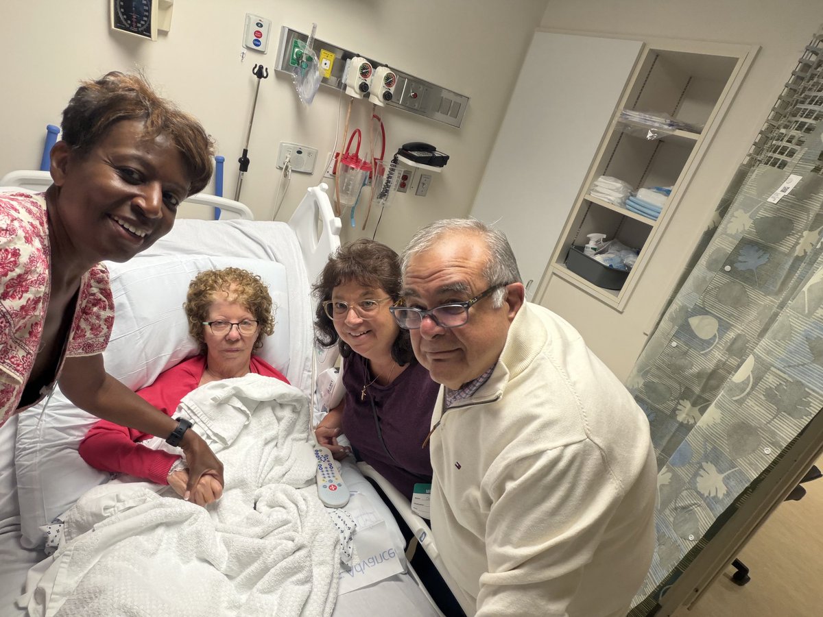 LajeuneH's tweet photo. Sad week - lost a good friend that used to work as the receptionist at WTNH News 8 - Janice Greco - sound glad I got to see her one last time a few weeks ago when she at Smilow Cancer Hospital 😔 https://t.co/RjNyA9u4MV