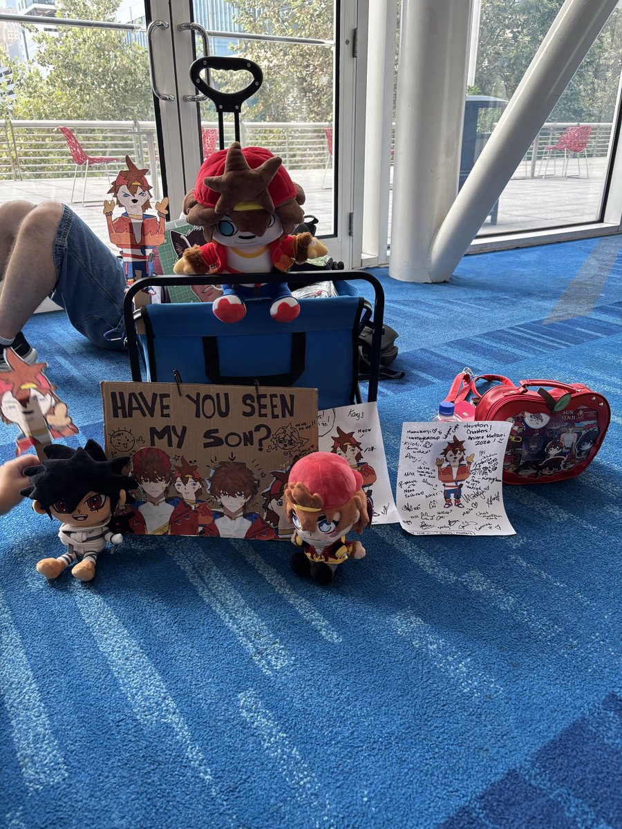 MinYugBam's tweet photo. Me and my group had so much fun 😭❤️ we had alot of people who recognized us sign a picture of kenji! #animematsuri #sunkenji #ybs https://t.co/bw8sxxgjAA