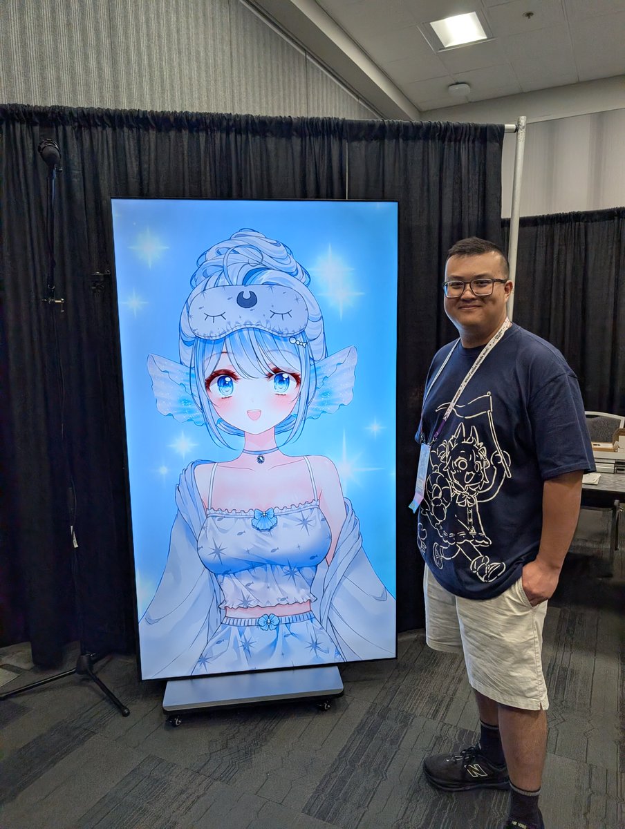 SpacePandie's tweet photo. #AlphaBettaVT I'm sorry for my terrible joke about you being the betta singer 😅It was amazing to meet you again Alpha and I enjoyed the panel! I really want to go see Nakano Broadway. https://t.co/RR0qlZIjd5
