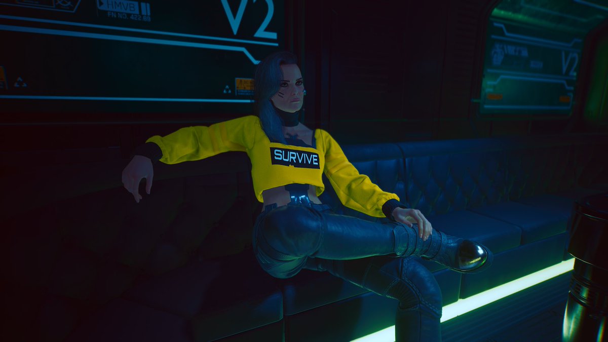 nightcaIIs's tweet photo. cross your legs and drape your right arm over the couch if you’re beautiful and in charge of a club called afterlife https://t.co/CWznEnJGJd
