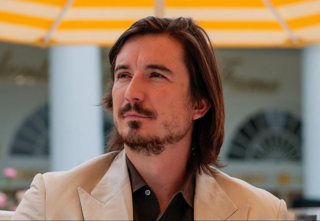 CryptoArchieYT's tweet photo. What $if Vlad says the words “what if” tomorrow for @RobinhoodApp earnings. https://t.co/7yqGsJSyLF