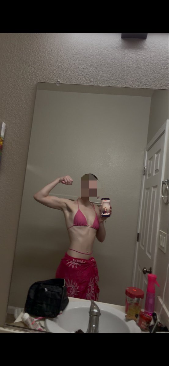 starbefilming's tweet photo. Muscle mommy #musclemommy #biceps #nsfwtwtًً https://t.co/seJ78TRzh2