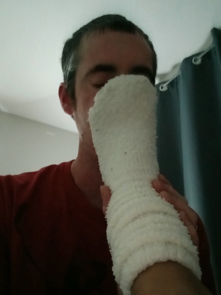 fuzzysockboy's tweet photo. #fuzzysocks #fuzzysockfetish #fuzzysocksfetish #smellysocks https://t.co/MV0RB3rzo2