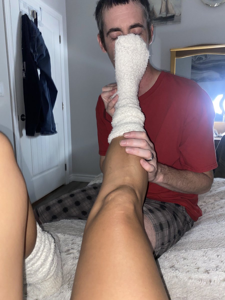 fuzzysockboy's tweet photo. #fuzzysocks #fuzzysockfetish #fuzzysocksfetish #smellysocks https://t.co/MV0RB3rzo2