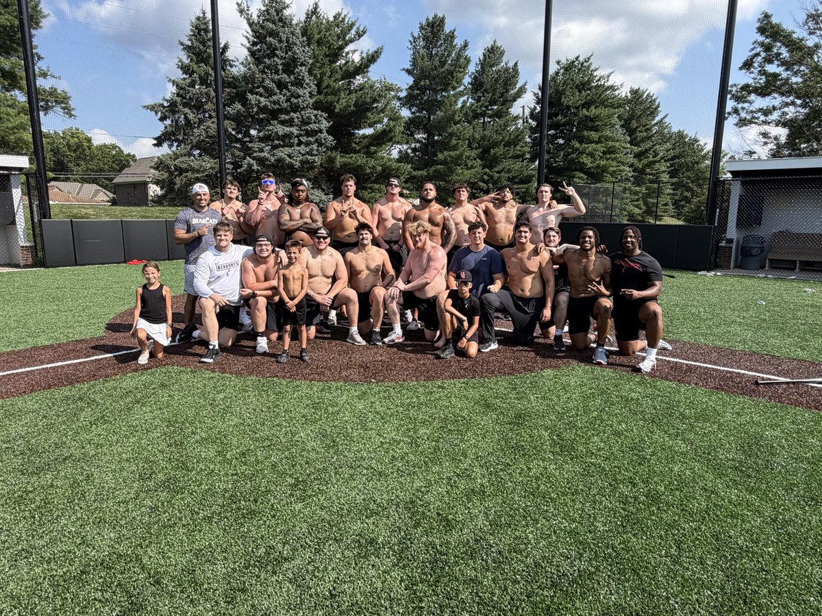 CoachCardwell_'s tweet photo. Annual OL Wiffle Ball Game &amp; BBQ Never Disappoints!! #GoBearcats https://t.co/BQBIF1eiTX