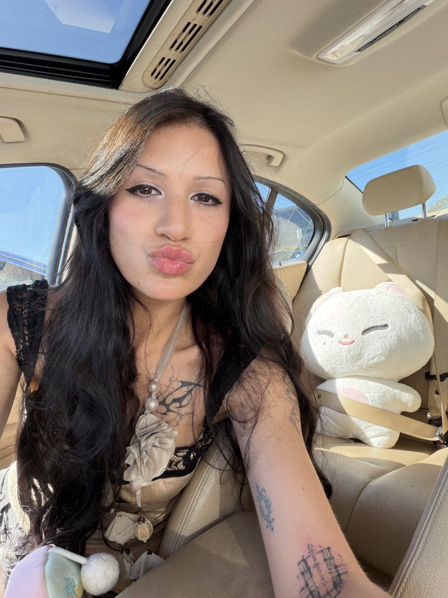 sunooooooco's tweet photo. Mama a sunoo behind u https://t.co/VAp2F1QSq4