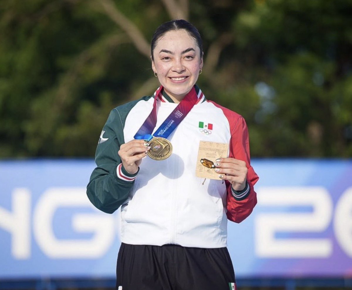 todomenosfut's tweet photo. 🚴‍♀️ ¡YARELI ACEVEDO ES ORO! 🥇🇲🇽

La mexicana dominó la prueba de Omnium y se proclamó campeona de los Juegos Centroamericanos y del Caribe #SantoDomingo2026.

🥇 Yareli Acevedo 🇲🇽
🥈 Marlies Mejías 🇨🇺
🥉 Lina Hernández 🇨🇴 https://t.co/DyaVvthHUU