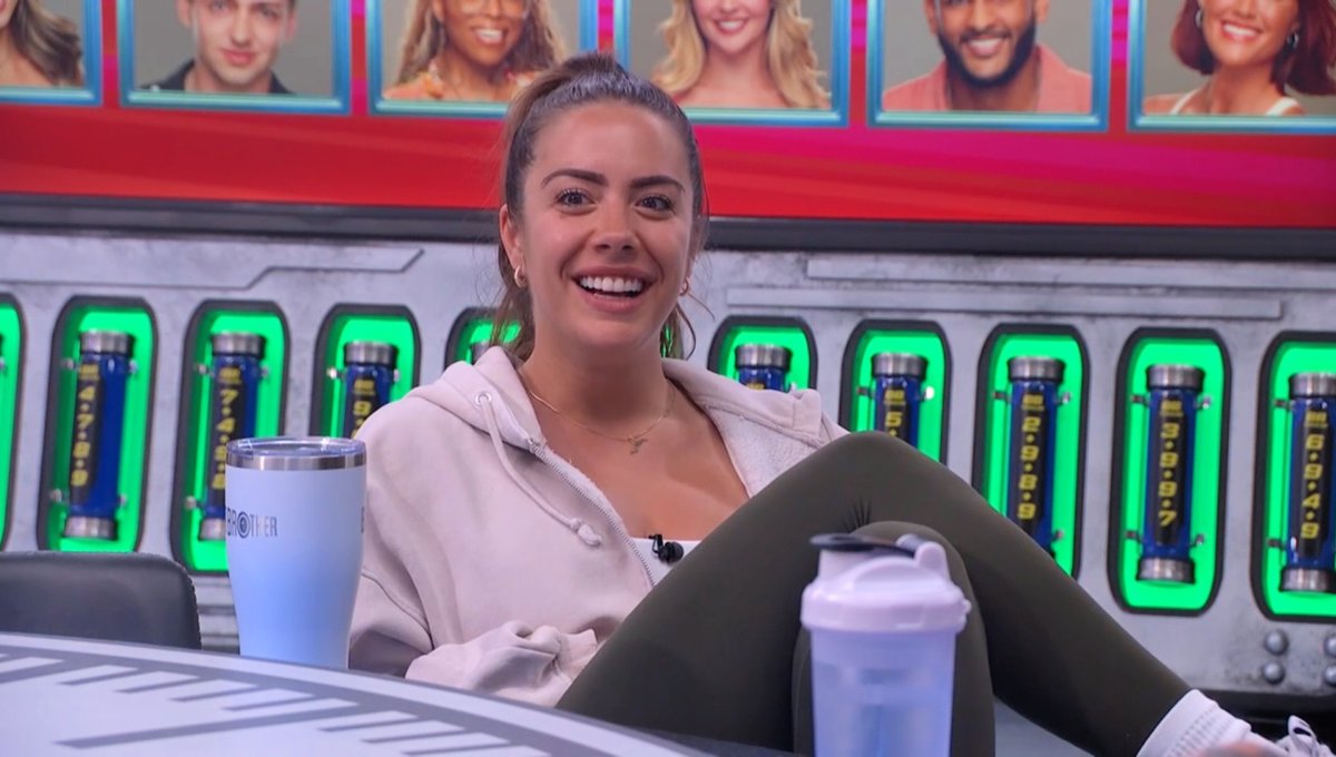 89razorskate20's tweet photo. ⏳WEEK 3, REPOST &amp; LIKE If You’re Team DEE! #BB28 https://t.co/O2YSbn5EJD