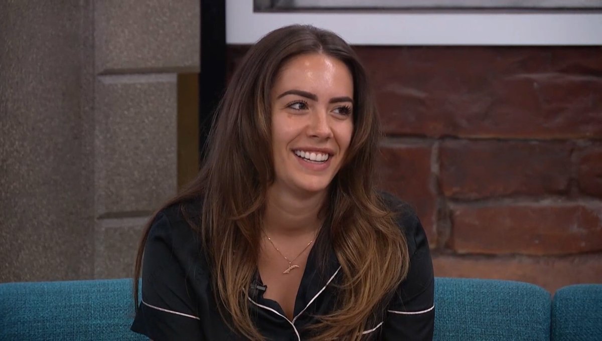 89razorskate20's tweet photo. ⏳WEEK 3, REPOST &amp; LIKE If You’re Team DEE! #BB28 https://t.co/O2YSbn5EJD