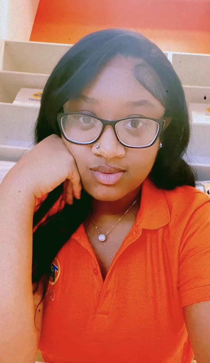 redsoboujee's tweet photo. @KittyyCap But bitch you have absolutely no photos on your account . You’re obviously a big ass whale https://t.co/oNwKQySAaw
