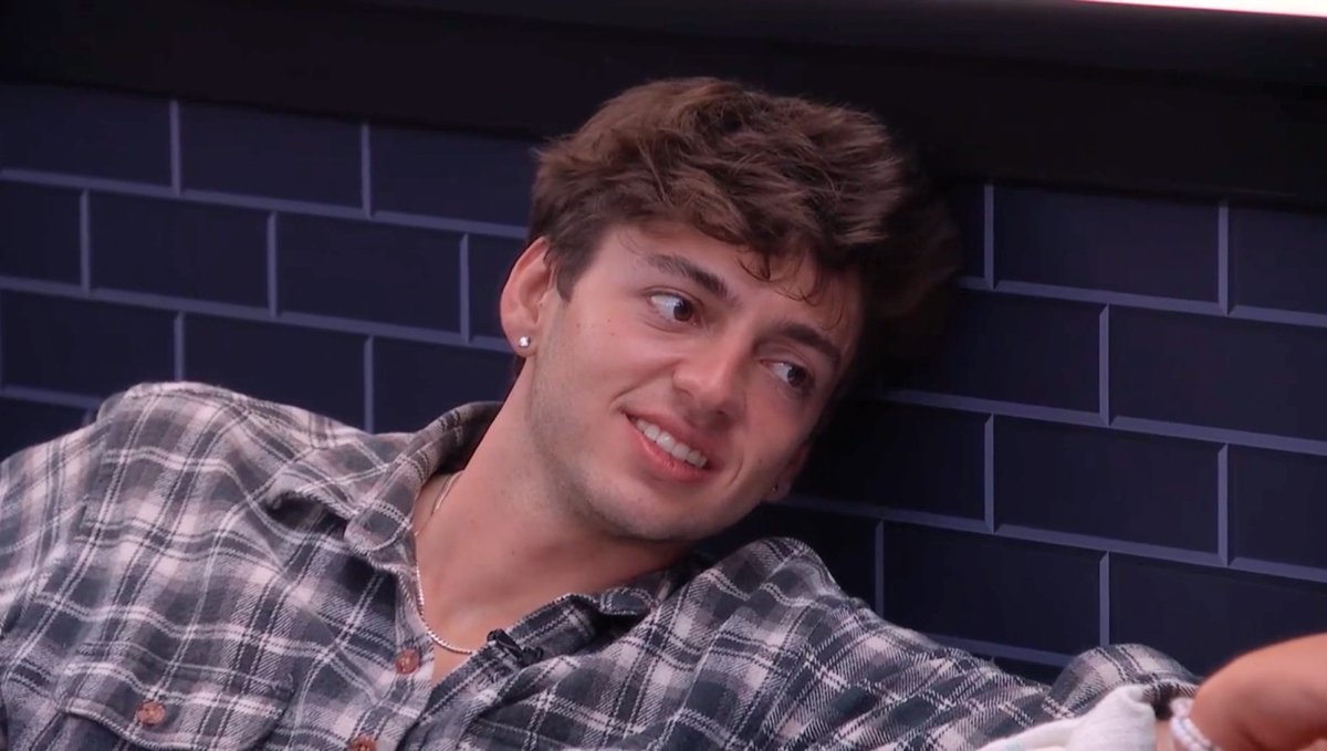 89razorskate20's tweet photo. ⏳WEEK  3, REPOST &amp; LIKE If You’re Team DREW! #BB28 https://t.co/pjW46esGnW