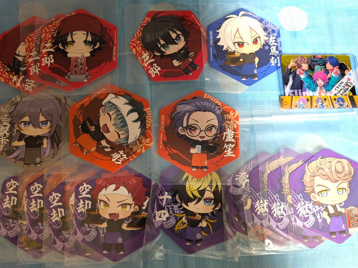 2WHjbDPChtdimAD's tweet photo. 【交換】ヒプマイ コースター 壱角家 カラ館

譲ります：壱角家 二郎(3)/三郎/左馬刻/寂雷/簓/盧笙/空却(4)/十四/獄(4)
求めます
壱角家：銃兎/理鶯/幻太郎(2)/帝統(2)
カラ館SD：乱数/幻太郎/帝統

左馬刻/簓/空却は2:2以上。数字の無い物は求めも譲りも1です。
31日夕方海の家でお手渡しも可能です。 https://t.co/VlqOps0vjq