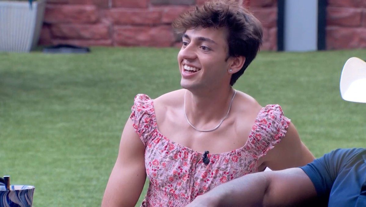 89razorskate20's tweet photo. ⏳WEEK  3, REPOST &amp; LIKE If You’re Team DREW! #BB28 https://t.co/pjW46esGnW