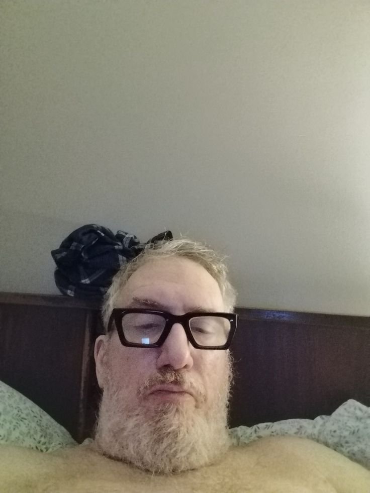 Davecopper33998's tweet photo. Anyone available for FaceTime??
I'm bored https://t.co/VbXHqT6IUo
