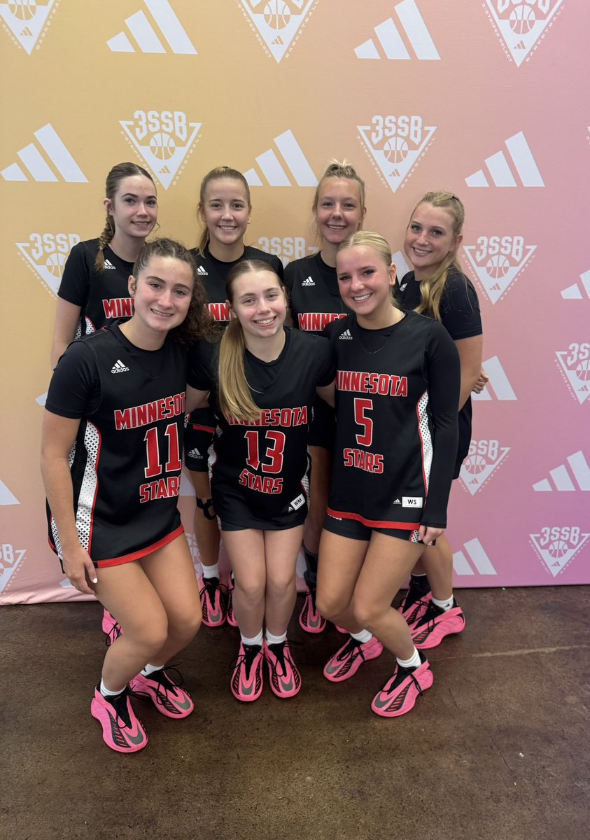 MNStars2029Gold's tweet photo. Anddd, thats a wrap on another fun AAU season!

Not quite the season we imagined dealing with injuries &amp; adversity, but girls always kept showing up &amp; giving their all. Great group of girls, &amp; memories/friendships made for a lifetime!

Cant wait to see whats next! #StarsFam ❤️🏀 https://t.co/H4NVwwumHt